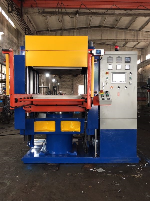 平板硫化機(jī)的安全操作事項(xiàng)有哪些？